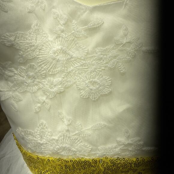 White Flower Girl Sees With Gold Ribbon And Bow Large {54} - Picture 2 of 15